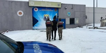Sivas’ta zincirleme trafik kazası: 4 yaralı