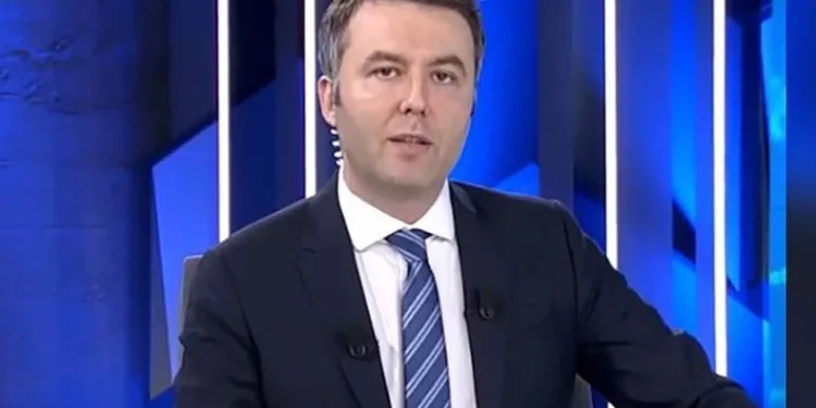 Mehmet Akif Ersoy görevinden uzaklaştırıldı