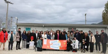 Gençler iklim krizini doğada ele aldı