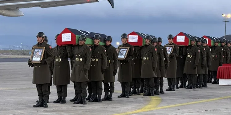Ankara’da uçak kazasında hayatını kaybeden Libyalı askerler resmi törenle ülkelerine uğurlandı