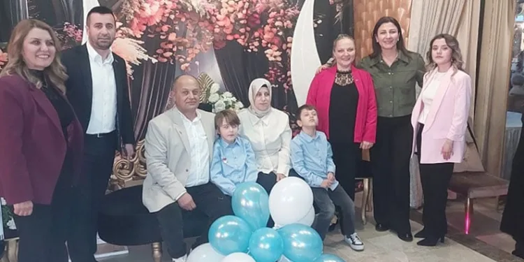 Bursa’da DMD savaşçısı Yağız Efe için dayanışma gecesi