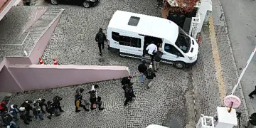 İzmir’de DEAŞ operasyonu: 40 gözaltı