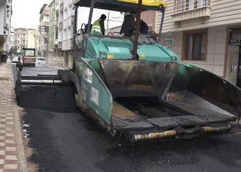 Karacabey’de 2025 yılı asfalt seferberliği ile tamamlandı