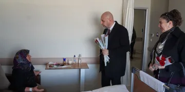 Başkan Bekir Aydın’dan Tedavi Gören Hemşehrilerine Moral Ziyareti