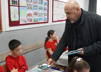 Başkan Aydın Miniklerle Birlikte