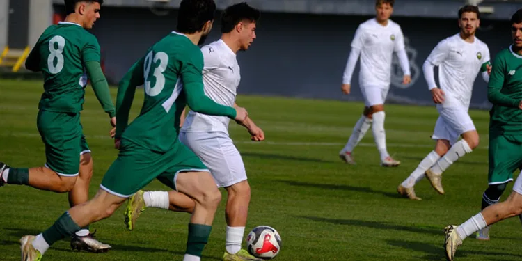 Bursaspor hazırlık maçında Nilüfer FK’yı 3-0’la geçti