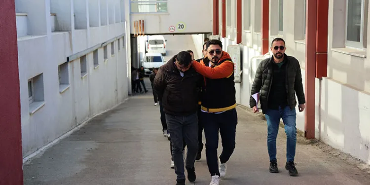 Kahvehanedeki çifte cinayete 11 tutuklama