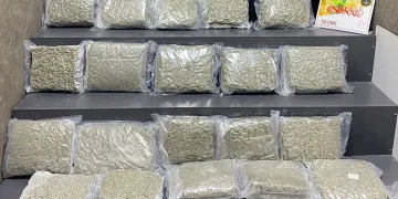 İzmir’de araçtan 21 kilo uyuşturucu çıktı