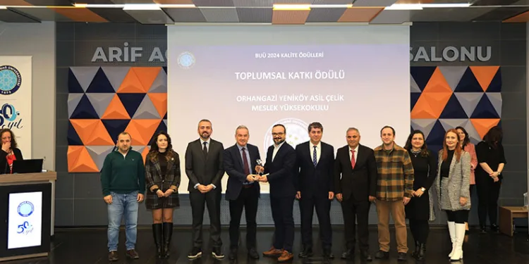 BUÜ’de 2024 yılı kalite ödülleri sahiplerini buldu
