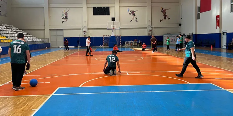 Gözler kapalı 12 dakikalık maçın kazananı empati oldu