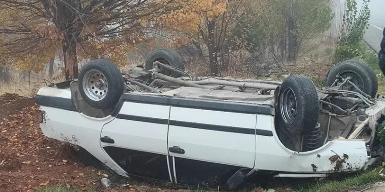 Elazığ’da takla atan otomobilin sürücüsü yaralandı