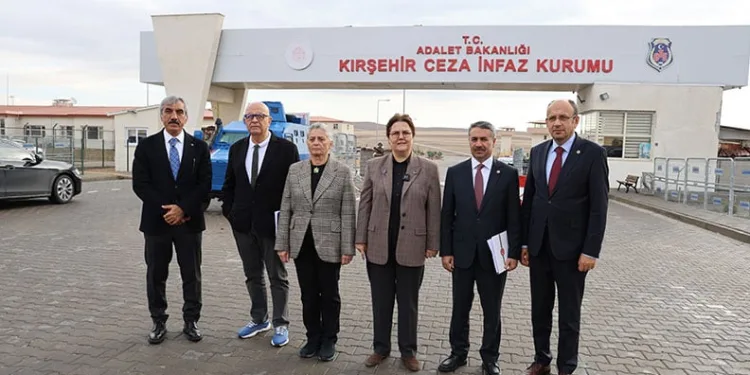 “Cezaevlerinde insan onuruna aykırı bir durum olup olmadığını tespit etmek için titiz bir çalışma yürütüyoruz”