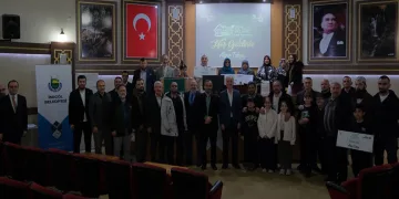 Aile okulunda ödüller sahiplerini buldu