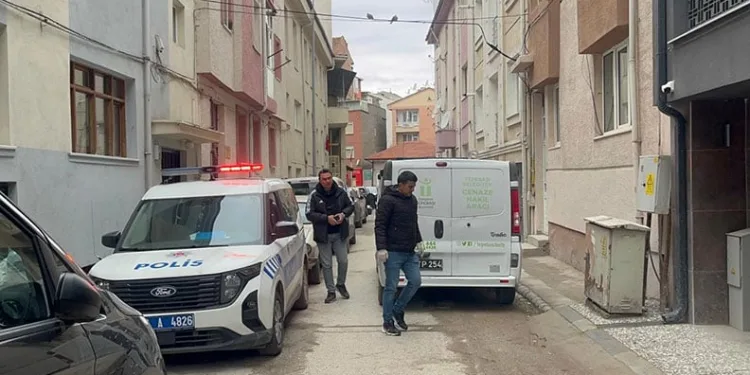 Eskişehir’de 43 yaşındaki adam evinde ölü bulundu