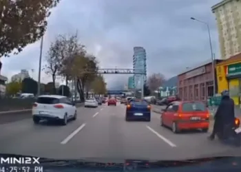 Bursa’da motorcu ölümden döndü