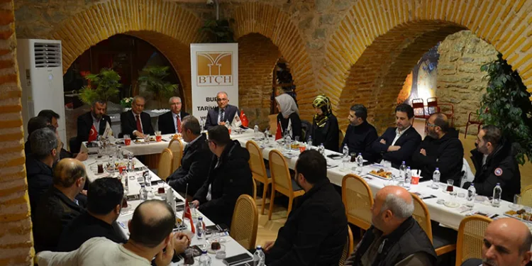Kapalıçarşı’daki işletmelere dumansız hava sahası bilgilendirmesi