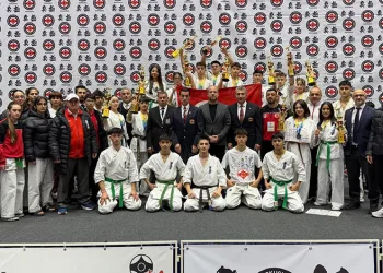 Avrupa’da Yıldırım rüzgarı