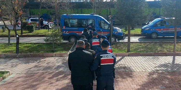 Aksaray merkezli 5 ilde dolandırıcılık operasyonu