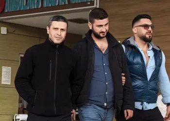 Bursa’da narko ekipleri uyuşturucu tacirlerini suçüstü yakaladı