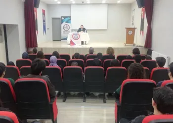 Orhangazi Belediyesi, “Gençlerle Sağlık Sohbetleri” Programı Bu Hafta Fen Lisesi’nde Gerçekleştirildi