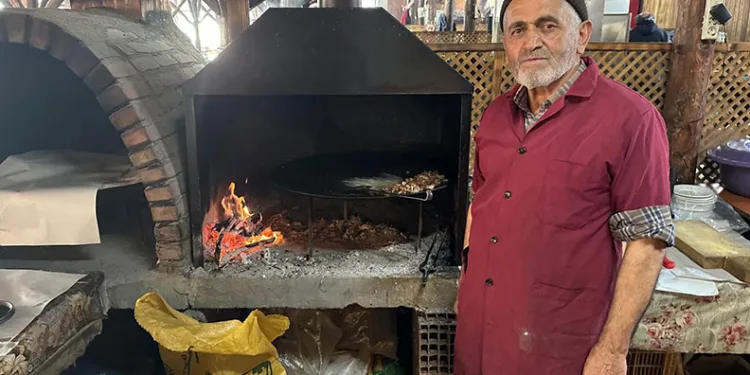 Bin yıllık yemek kültürünü 400 yıllık hana taşıdılar