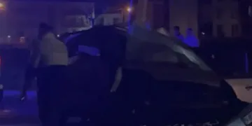 23 yaşındaki genç aydınlatma direğine çarparak yaşamını yitirdi