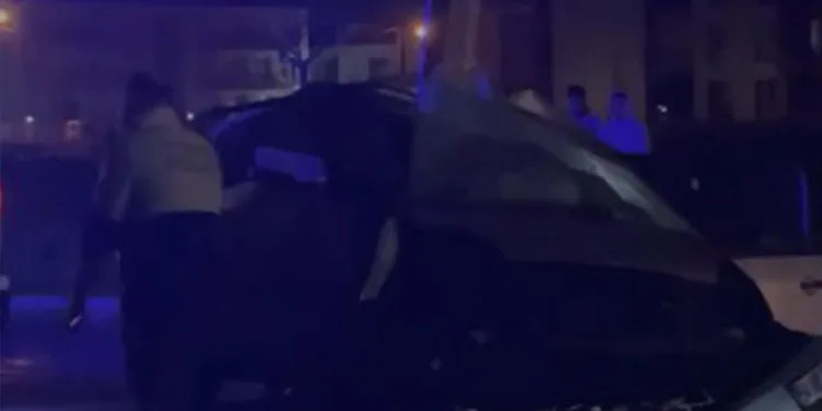 23 yaşındaki genç aydınlatma direğine çarparak yaşamını yitirdi