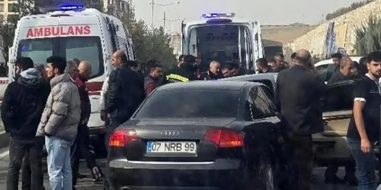 Diyarbakır’da otomobiller çarpıştı: 4 yaralı