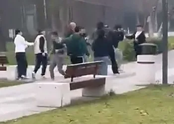 Bursa’da iki grup arasındaki kavga kamerada