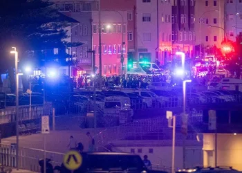 Avustralya’da plajda silahlı saldırı