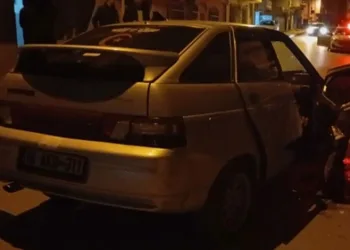 Bursa’da gece saatlerinde sıkışmalı kaza: 2 yaralı