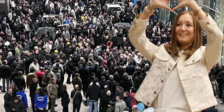 Durbay’ın ölüm haberini alan Manisalılar hastaneye koştu