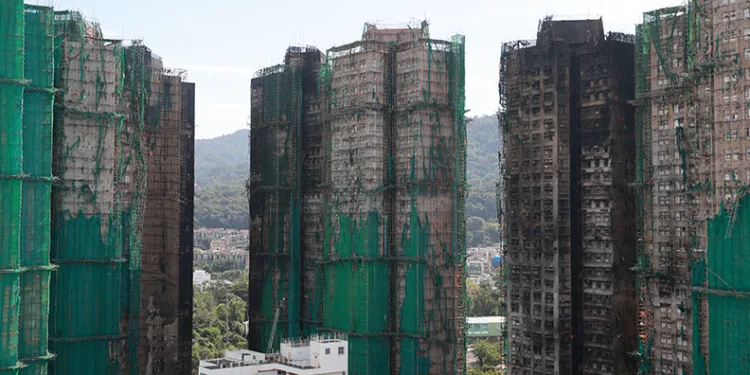 Hong Kong’daki yangın felaketinde can kaybı 151’e yükseldi