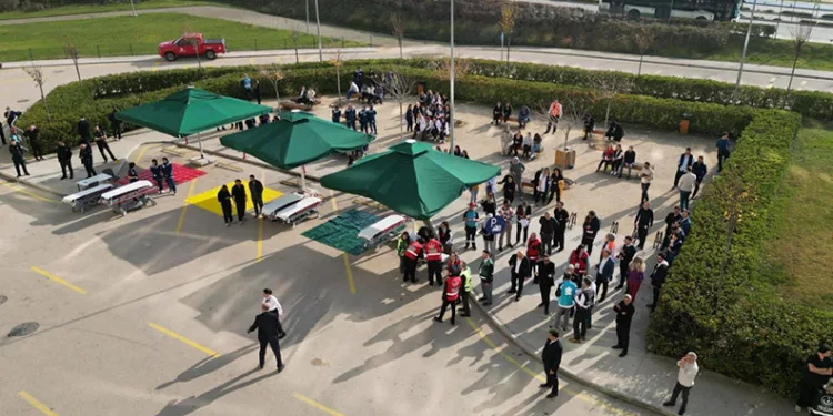 Bursa Şehir Hastanesi’nde gerçeğini aratmayan deprem ve yangın tatbikatı
