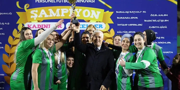 Bursa’da 9. Başkanlık Kupası Personel Futbol Turnuvası’nda şampiyonlar belli oldu