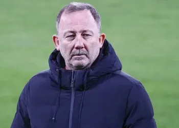 “Kimse sevinmesin, görevi bırakmayacağım”
