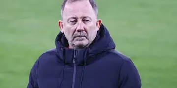 “Kimse sevinmesin, görevi bırakmayacağım”
