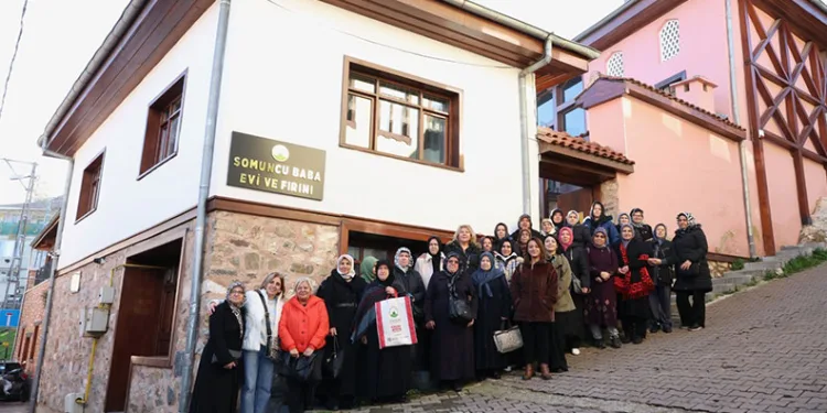 Osmangazi Belediyesi’nden kadınlara kültür gezisi