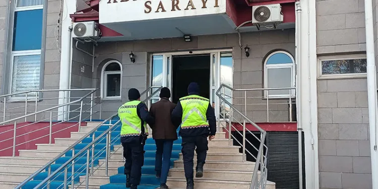 Kesinleşmiş hapis cezası bulunan 3 şahıs yakalandı