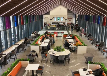 Gençler, Genç Kafe’nin müdavimi oldu
