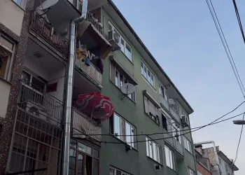 Bursa’da eşine kızdı, evi yaktı mahalleli ayağa kalktı