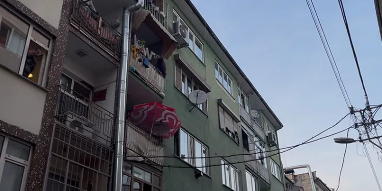 Bursa’da eşine kızdı, evi yaktı mahalleli ayağa kalktı