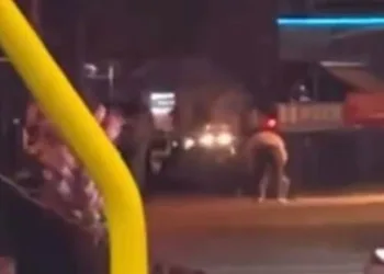 Bursa’da iki grup tekme tokat kavga etti