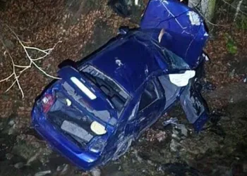 Bursa’da uçurumdan yuvarlanan otomobilden 3 kişi sağ çıktı
