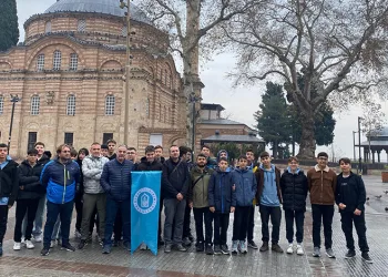 Yıldırımlı gençlerden tarihi yolculuk