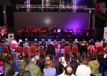Genç müzisyenler, Bursalılara müzik ziyafeti sundu