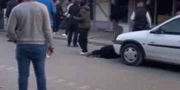Eşini, kızının yanında öldürüp kayıplara karıştı