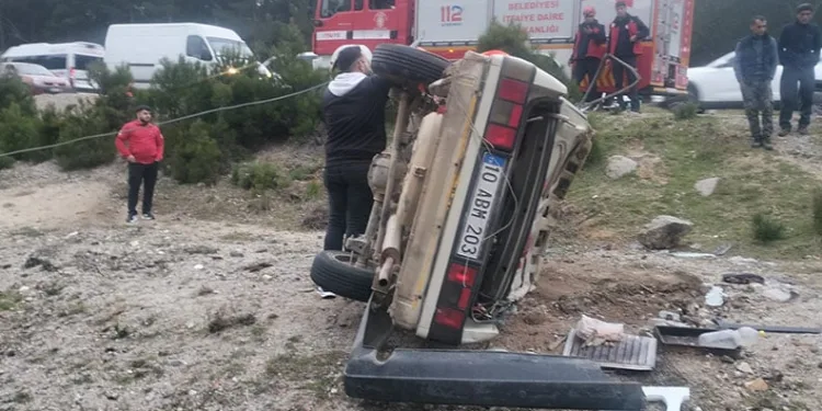 Kazdağları’nda kontrolden çıkan otomobil şarampole devrildi: 4 yaralı