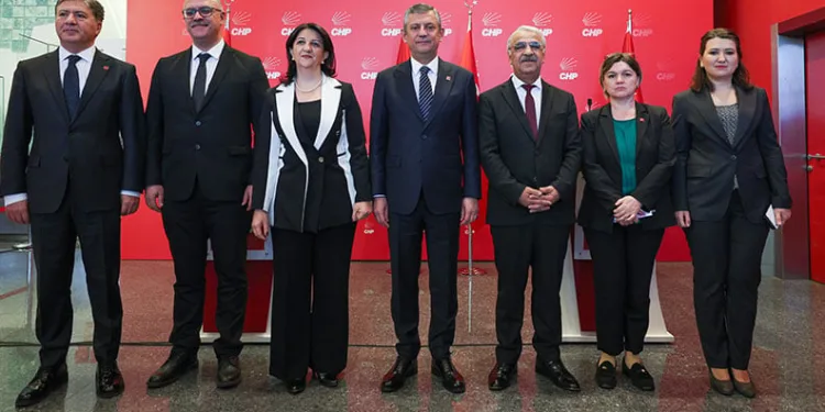 DEM Parti’den CHP’ye ziyaret