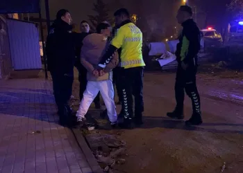 Bursa’da arkadaşıyla birlikte polise direnince karakolluk oldu